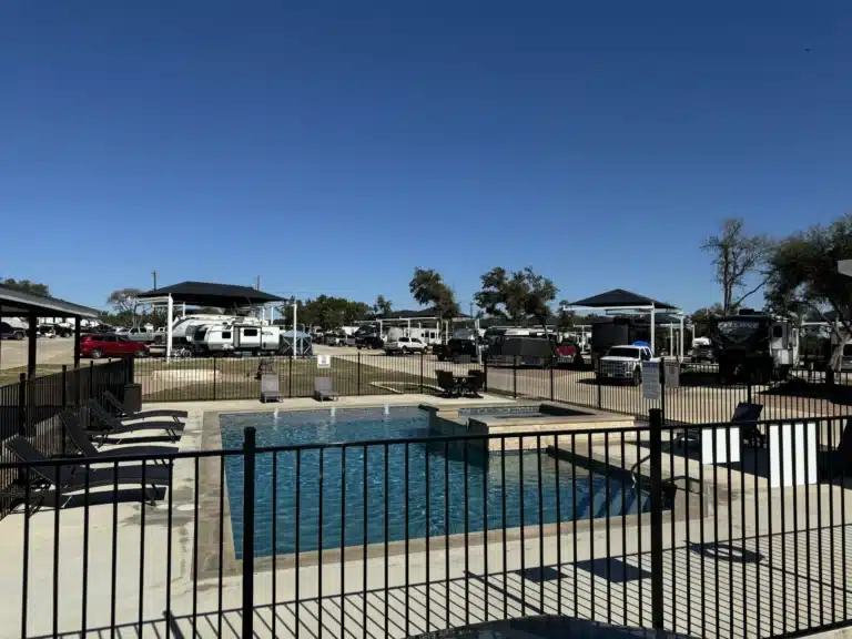 Pool & Hot Tub